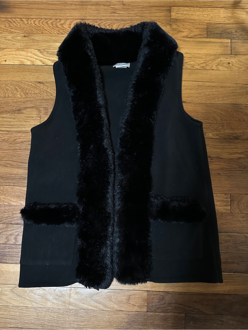 MARTHA STEWART Black Faux Fur Fleece Vest, Size One Size